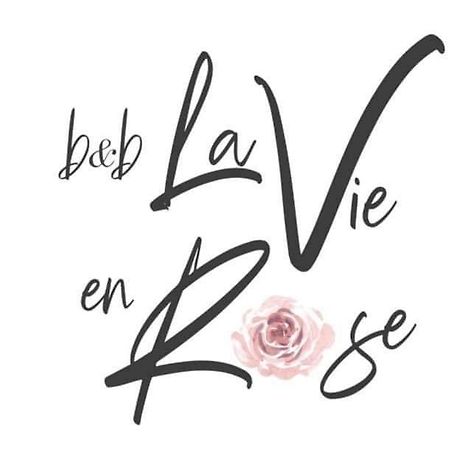 La Vie En Rose Bed & Breakfast ฟอนดี ภายนอก รูปภาพ